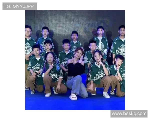 武汉街舞队实力探秘:热情与创意交织的舞动之旅 武汉街舞队实力探秘:热情与创意交织的舞动之旅