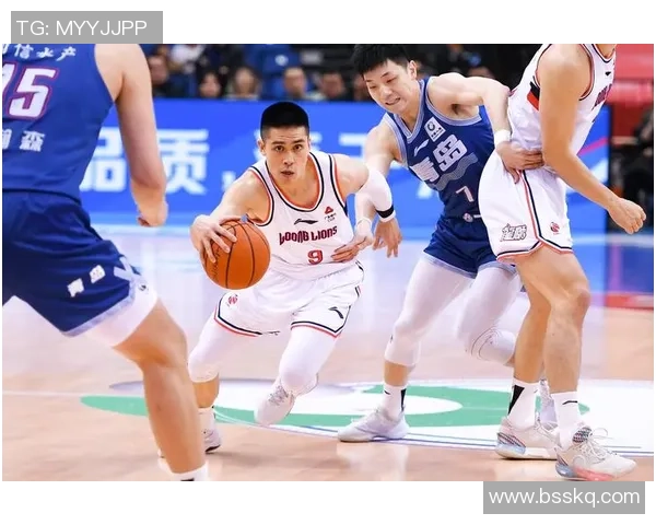 2016年CBA季后赛上海队与新疆队激战回顾与精彩瞬间分析