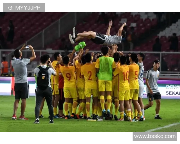 亚少赛激战中国队迎战菲律宾队力争小组出线全力以赴展现青春风采 亚少赛激战中国队迎战菲律宾队力争小组出线全力以赴展现青春风采